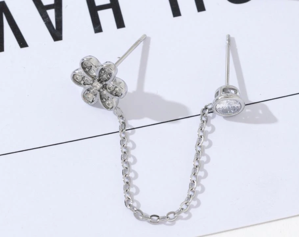 Boucle piercing Fleur