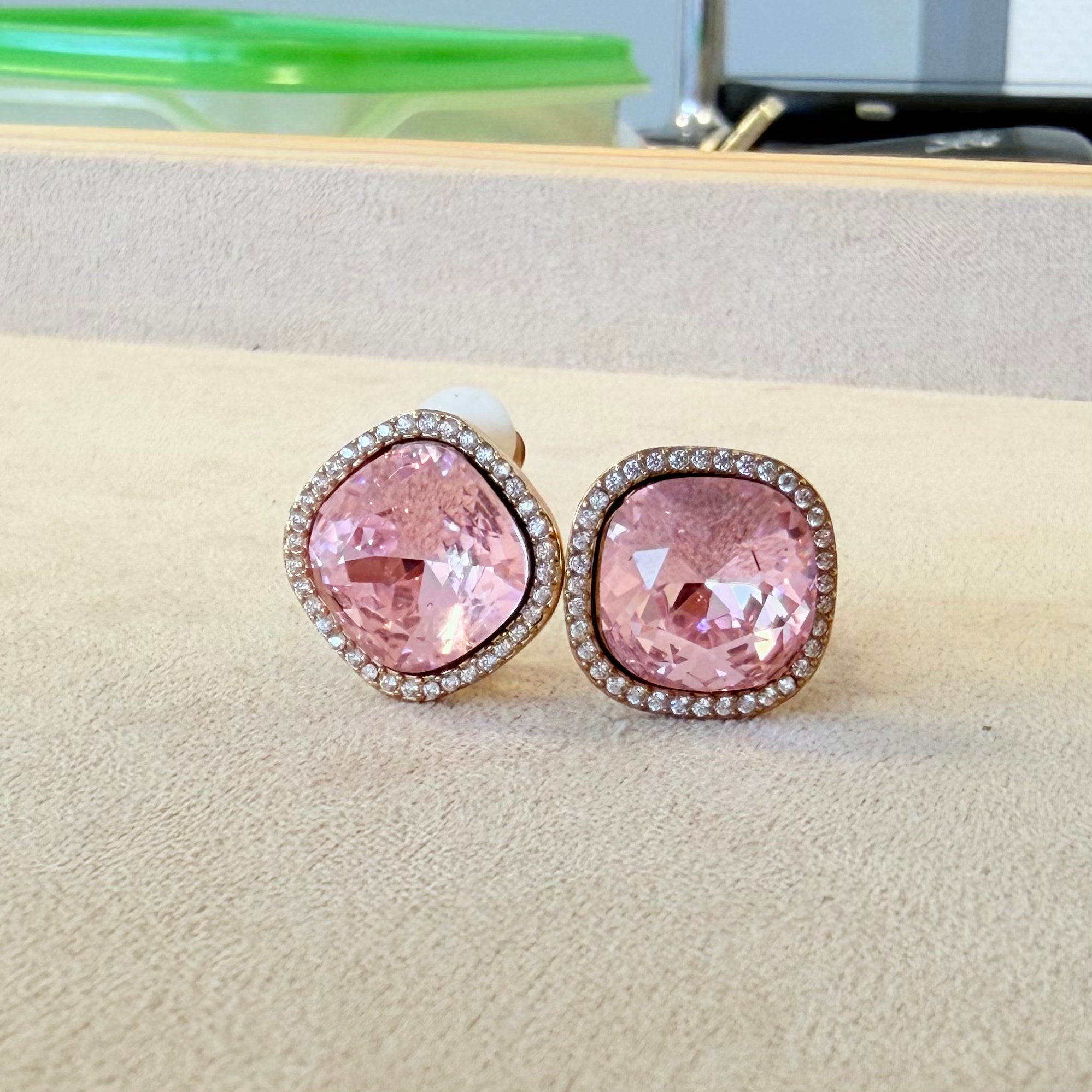 Boucle d'oreille Puce