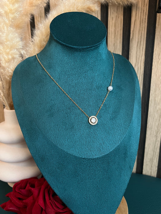 Collier Sarah