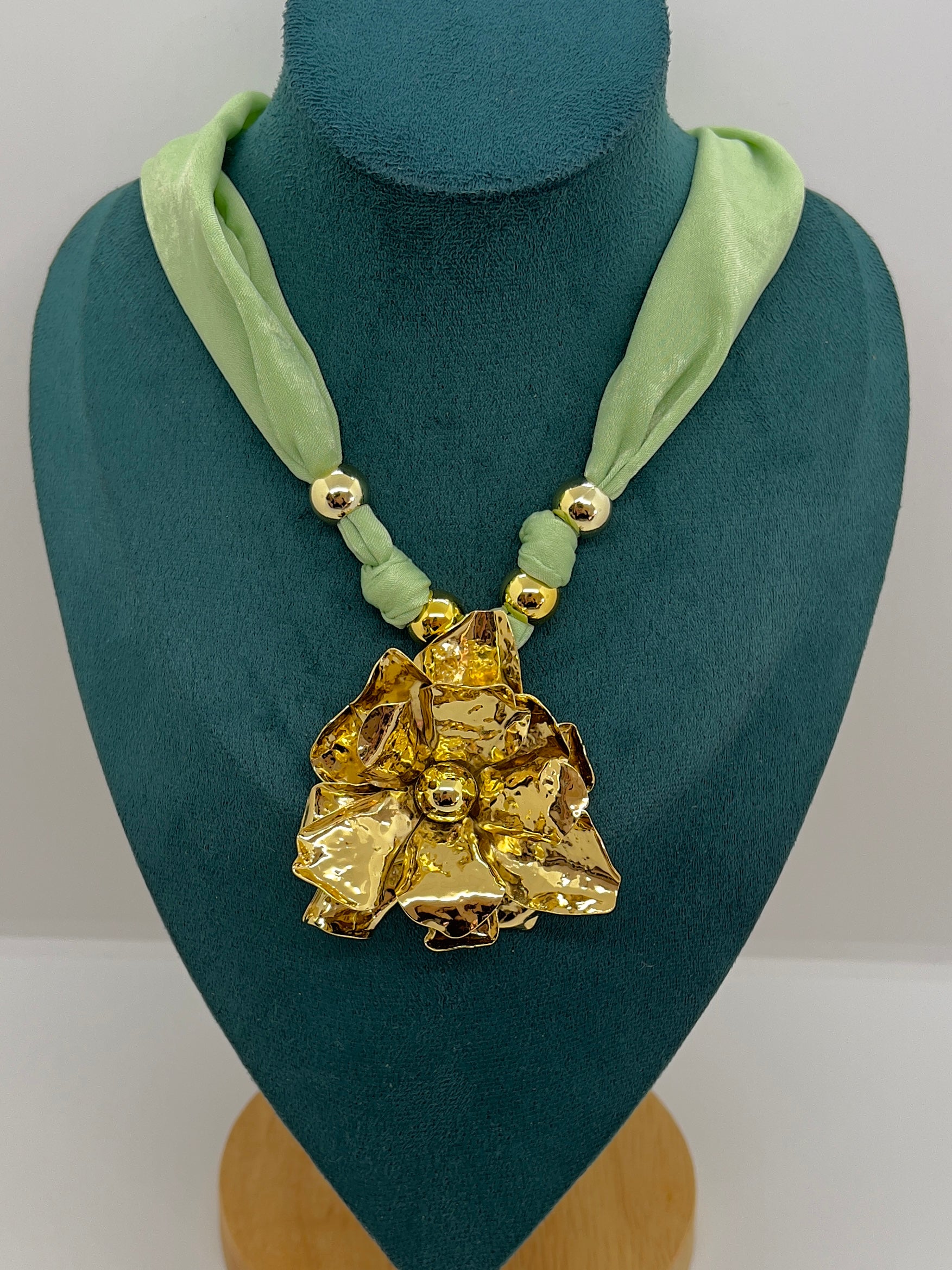 Collier Louisa