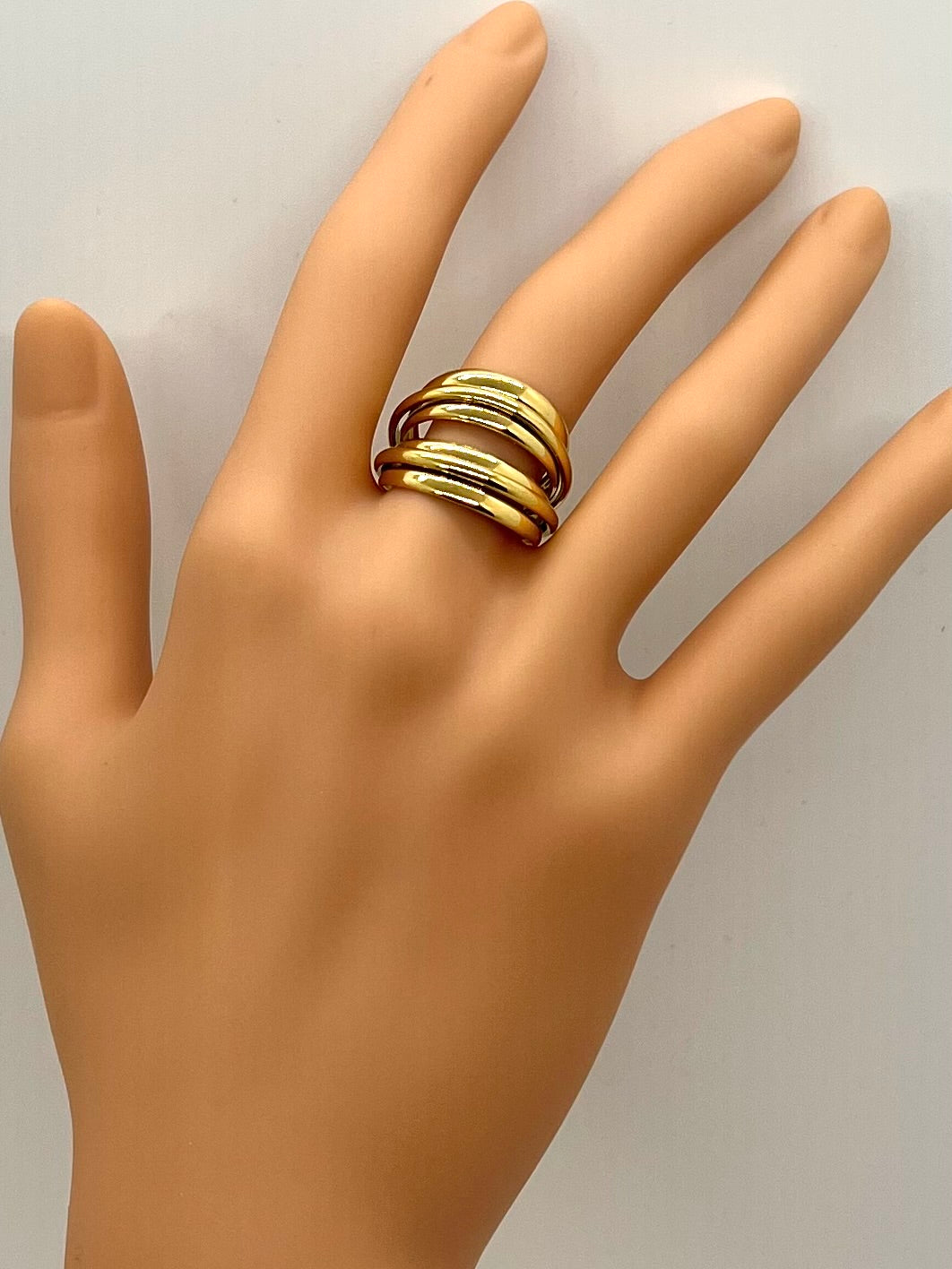 Bague Sixteen