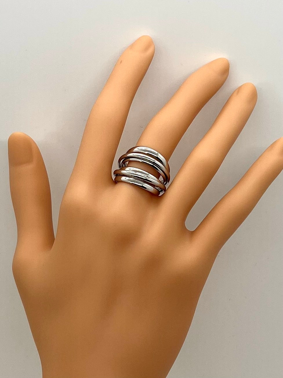 Bague Sixteen