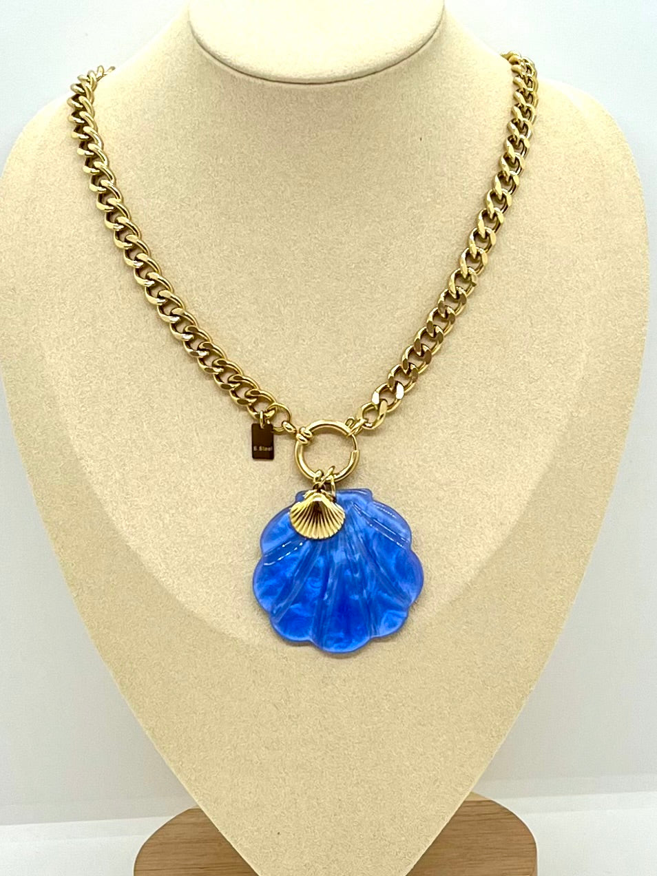 Collier Emma