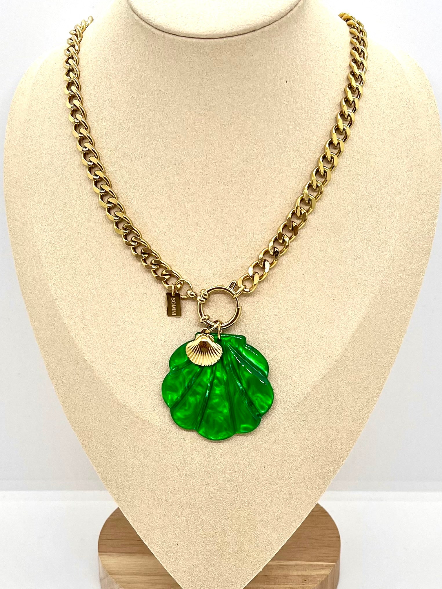 Collier Emma