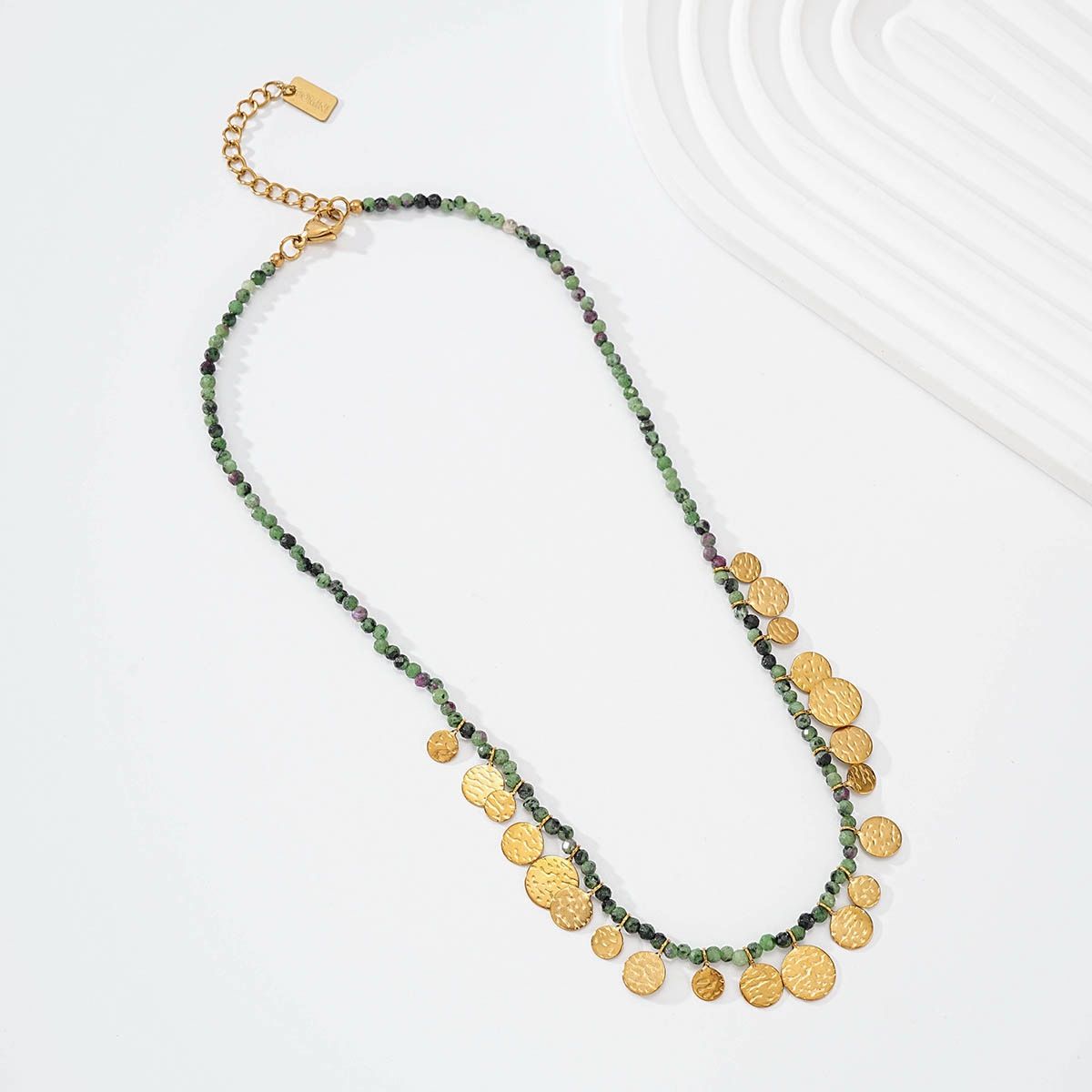 Collier Blue
