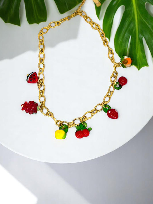 Collier Adela