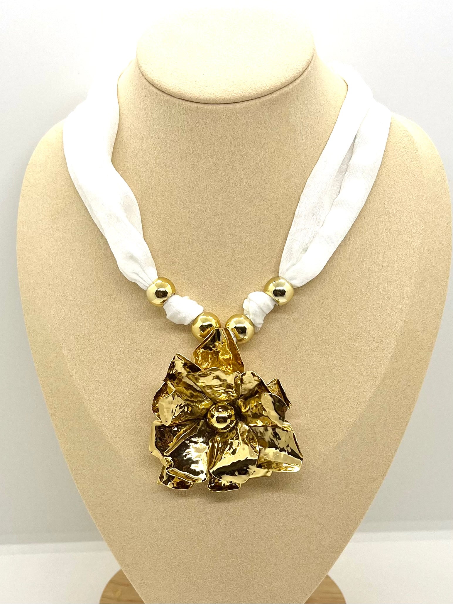Collier Louisa