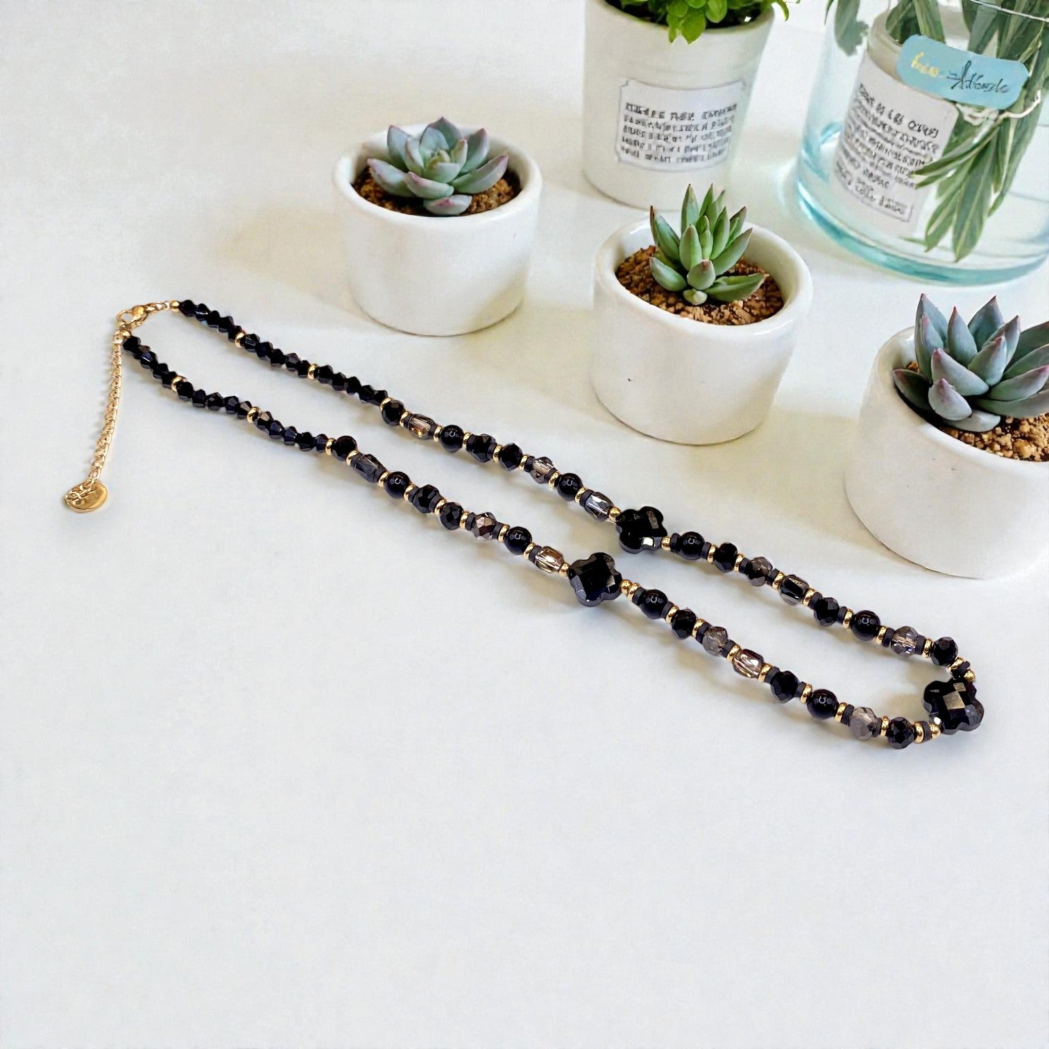 Collier Lara